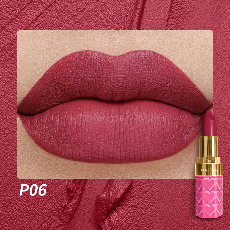 18-color lipstick set with matte non-stick cup that does not fade