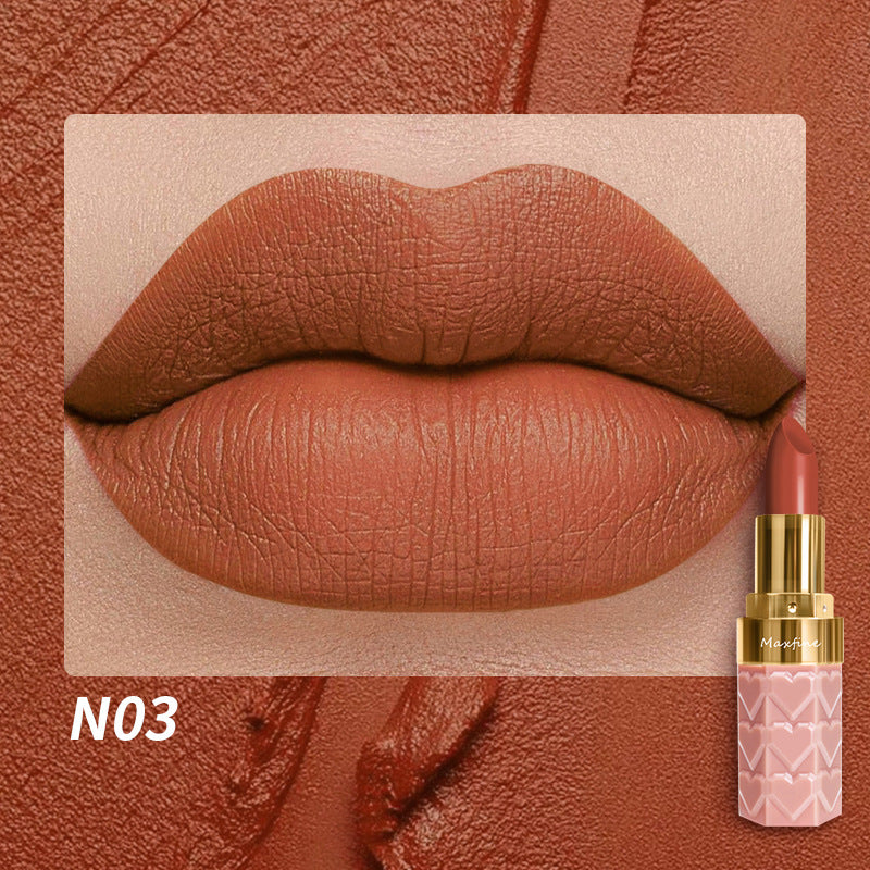 18-color lipstick set with matte non-stick cup that does not fade