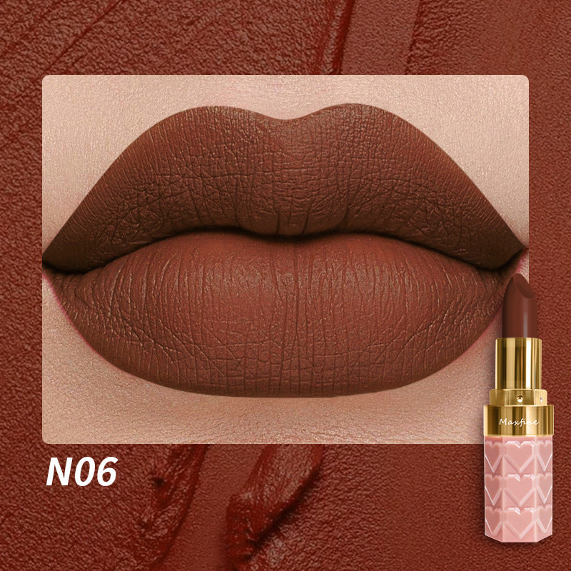 18-color lipstick set with matte non-stick cup that does not fade