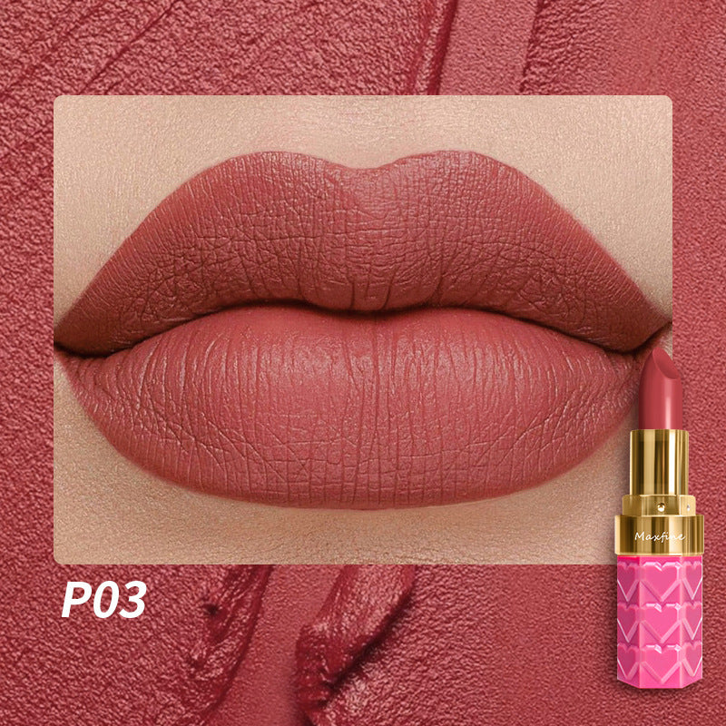 18-color lipstick set with matte non-stick cup that does not fade