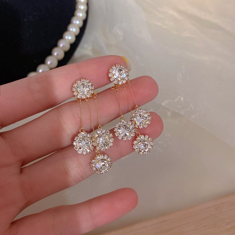 Zircon Round Petal Earrings