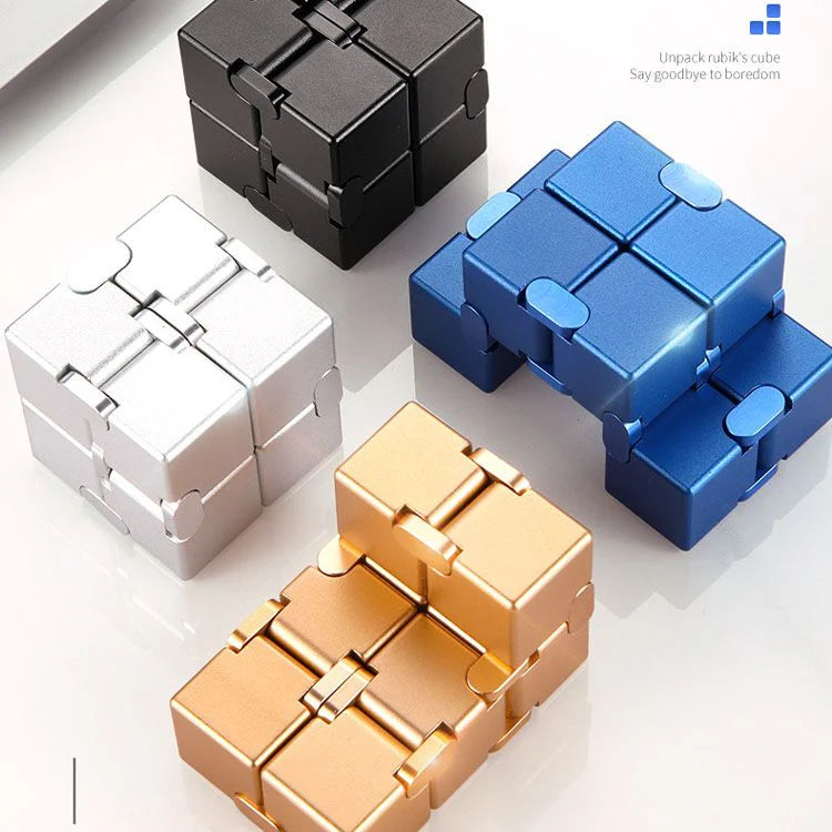 Infinite Cube – Odblokuj nieskończoną zabawę!