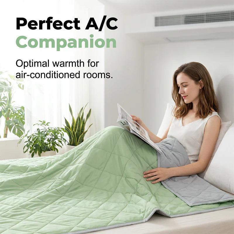 Lahka poletna odeja – diha, hladi in odvaja vlago, idealna za vroče noči in vsakodnevno uporabo ❄️🌙