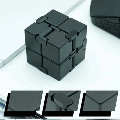 Infinite Cube – Odblokuj nieskończoną zabawę!