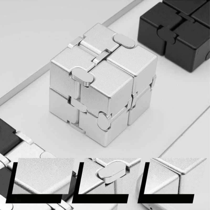 Infinite Cube – Odblokuj nieskończoną zabawę!