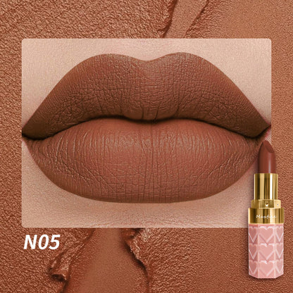 18-color lipstick set with matte non-stick cup that does not fade