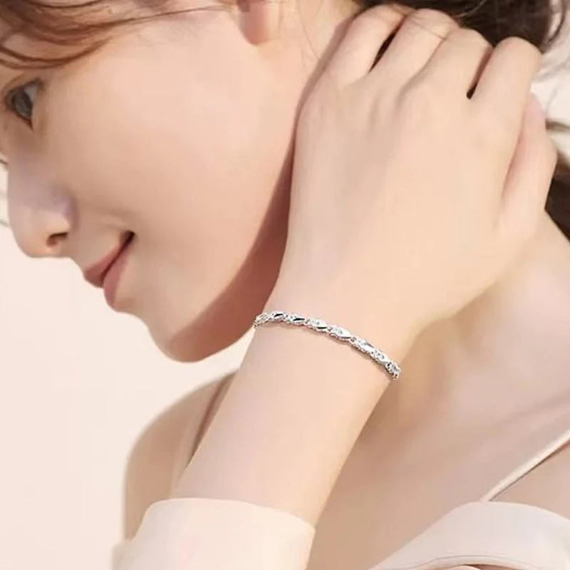 ✨Elegancka bransoletka z błyszczącą koniczyną 🍀Oferta ograniczona czasowo