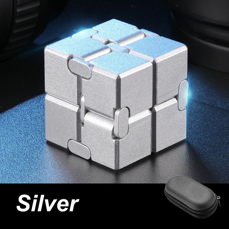 Infinite Cube – Odblokuj nieskończoną zabawę!